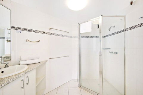 Surfers International Apartments - Whitsundays Accommodation 18