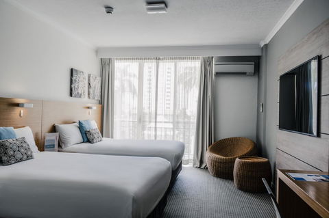 Novotel Cairns Oasis Resort - Whitsundays Accommodation 3