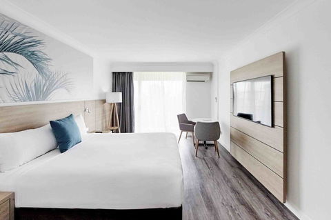 Novotel Cairns Oasis Resort - Whitsundays Accommodation 6