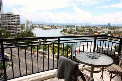PeepSleep Chevron Towers - Whitsundays Accommodation 38
