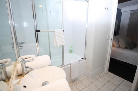 PeepSleep Chevron Towers - Whitsundays Accommodation 22