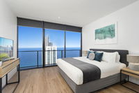 Circle on Cavill - GCLR