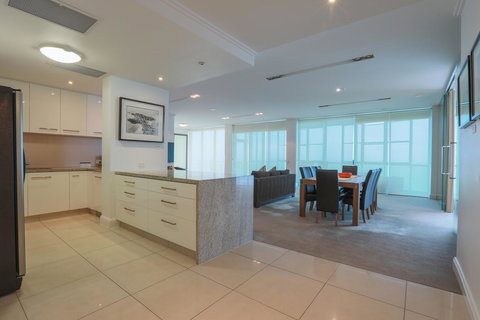 Reflection On The Sea - Whitsundays Accommodation 13