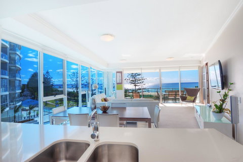 Reflection On The Sea - Whitsundays Accommodation 2