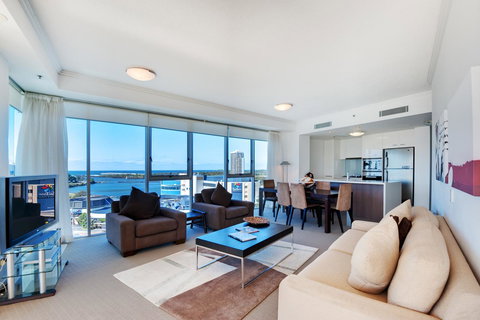 Reflection On The Sea - Whitsundays Accommodation 3