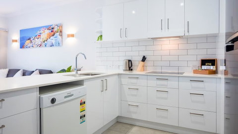 Currumbin Sands On The Beach - Whitsundays Accommodation 22