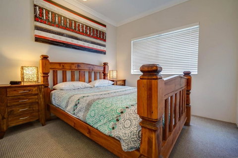 Currumbin Sands On The Beach - Whitsundays Accommodation 32