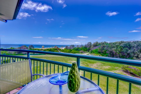 Currumbin Sands On The Beach - Whitsundays Accommodation 2