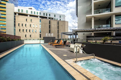 Evolution Apartments - Whitsundays Accommodation 3