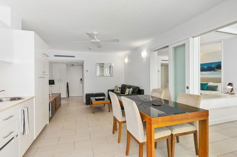 Palm Cove Beach Apartment - Whitsundays Accommodation 8