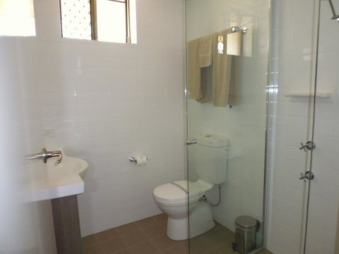 Burke & Wills Motor Inn - Whitsundays Accommodation 25