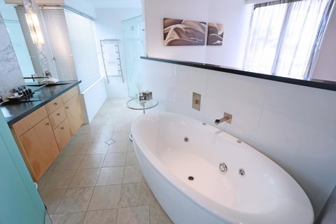 Oceans Mooloolaba - Whitsundays Accommodation 8