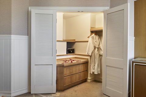 JW Marriott Gold Coast Resort & Spa - Whitsundays Accommodation 10