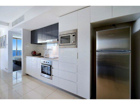 H Star Residences-- Paradise Stayz - Whitsundays Accommodation 10