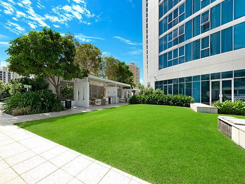 H Star Residences-- Paradise Stayz - Whitsundays Accommodation 24