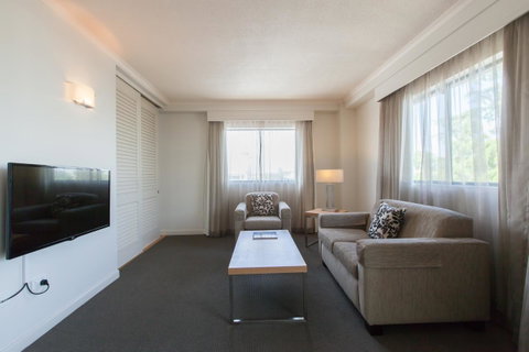 Central Cosmo Apartment Hotel - Whitsundays Accommodation 5