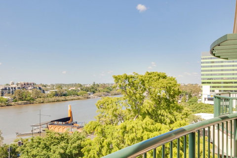 Central Cosmo Apartment Hotel - Whitsundays Accommodation 15