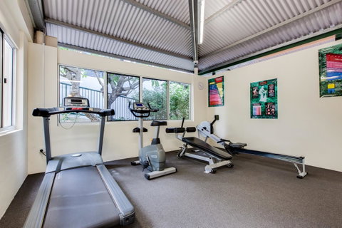Central Cosmo Apartment Hotel - Whitsundays Accommodation 23
