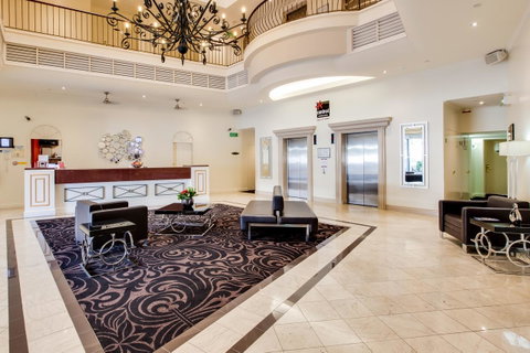 Central Cosmo Apartment Hotel - Whitsundays Accommodation 3