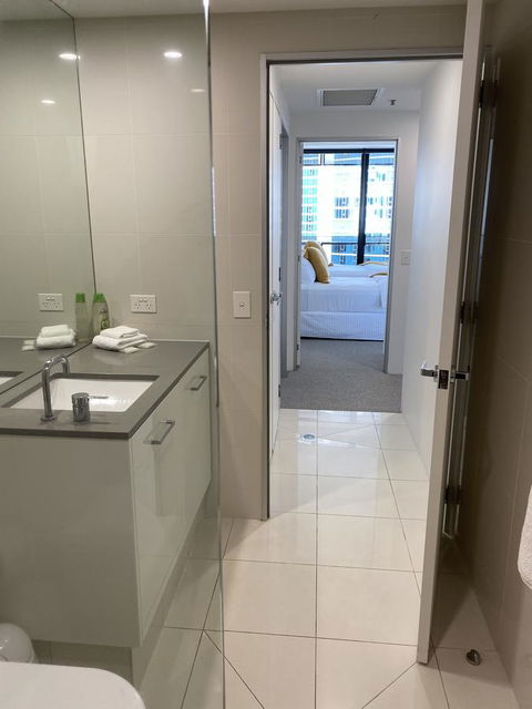 Circle On Cavill 2, 3, 4 & 5 Bedroom SkyHomes & SUB PENTHOUSES By Gold Coast Holidays - Whitsundays Accommodation 2