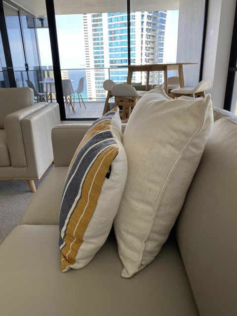 Circle On Cavill 2, 3, 4 & 5 Bedroom SkyHomes & SUB PENTHOUSES By Gold Coast Holidays - Whitsundays Accommodation 1
