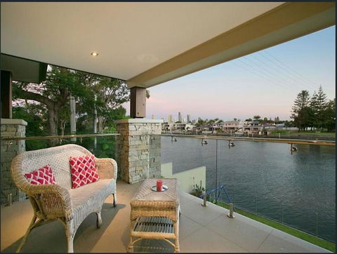 Riverfront Dream - Whitsundays Accommodation 24
