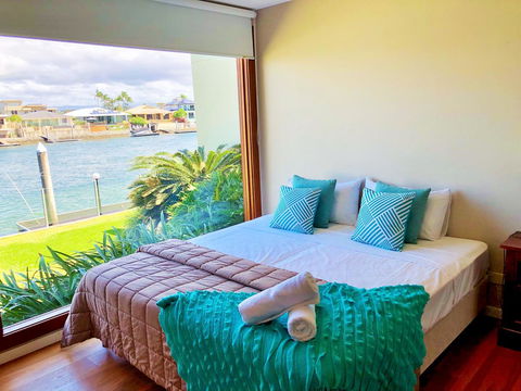 Riverfront Dream - Whitsundays Accommodation 32