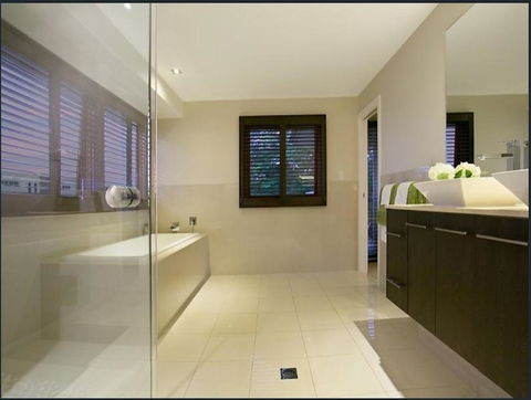 Riverfront Dream - Whitsundays Accommodation 27