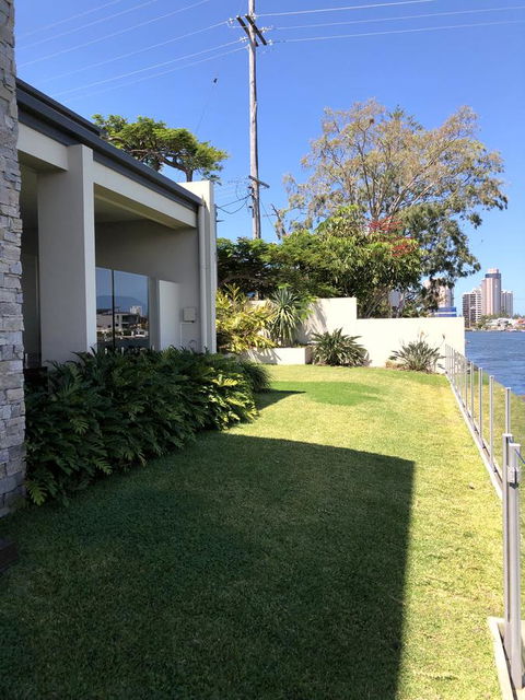 Riverfront Dream - Whitsundays Accommodation 34