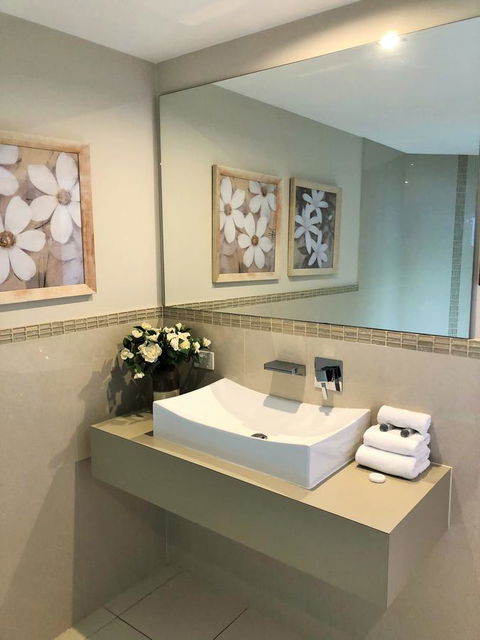 Riverfront Dream - Whitsundays Accommodation 38