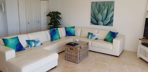 Gemini Court Holiday Apartments - Whitsundays Accommodation 24