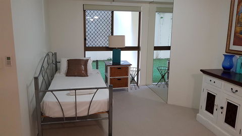 Gemini Court Holiday Apartments - Whitsundays Accommodation 14