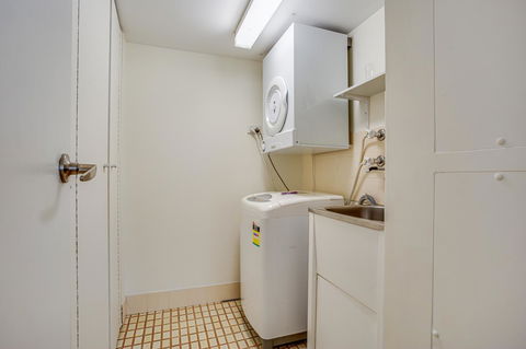 Gemini Court Holiday Apartments - Whitsundays Accommodation 6