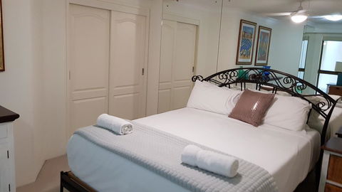 Gemini Court Holiday Apartments - Whitsundays Accommodation 15
