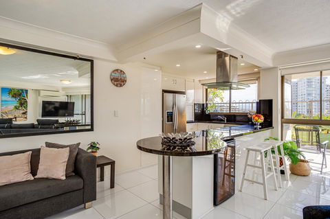 Gemini Court Holiday Apartments - Whitsundays Accommodation 7