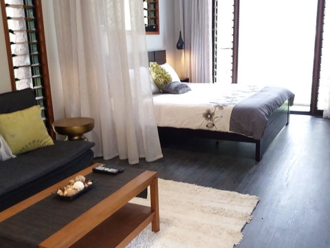 Forest Lodge: Little Villa - Whitsundays Accommodation 4