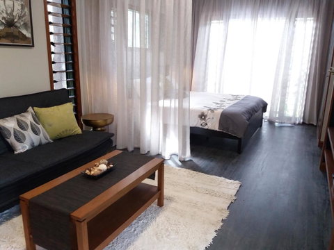 Forest Lodge: Little Villa - Whitsundays Accommodation 3