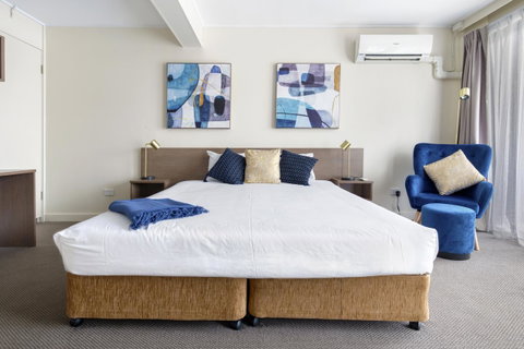The Metropolitan Spring Hill - Whitsundays Accommodation 25