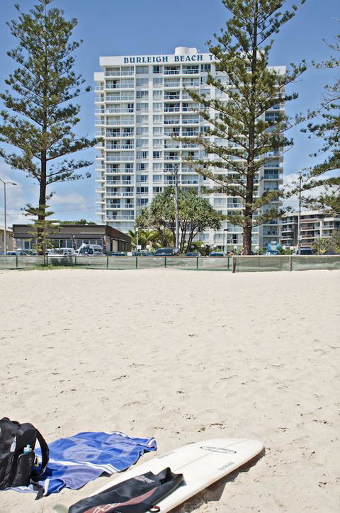Burleigh Beach Tower - Whitsundays Accommodation 15