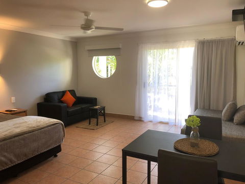 Anchor Motel Noosa - Whitsundays Accommodation 33