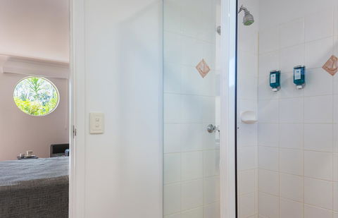 Anchor Motel Noosa - Whitsundays Accommodation 36