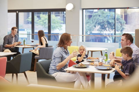 Holiday Inn Express Brisbane Central, An IHG Hotel - Whitsundays Accommodation 7