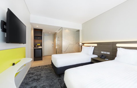 Holiday Inn Express Brisbane Central, An IHG Hotel - Whitsundays Accommodation 1