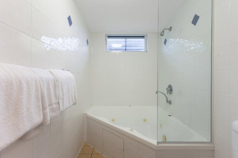 Windmill Motel & Events Centre - Whitsundays Accommodation 25