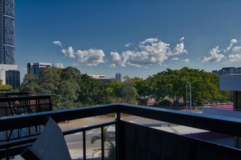 Soho Brisbane - Whitsundays Accommodation 9