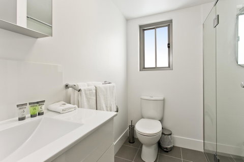 Arise Princess Regent Apartments - Whitsundays Accommodation 6
