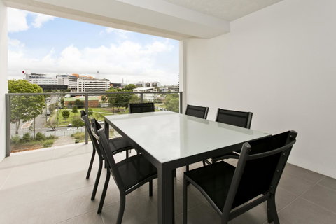 Arise Princess Regent Apartments - Whitsundays Accommodation 2