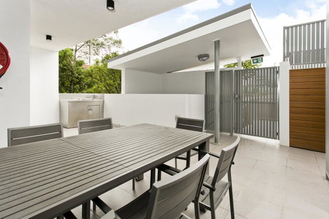 Arise Princess Regent Apartments - Whitsundays Accommodation 13