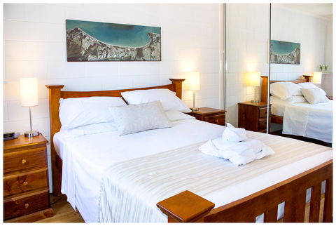 Clifton Sands Holiday Units - Whitsundays Accommodation 29