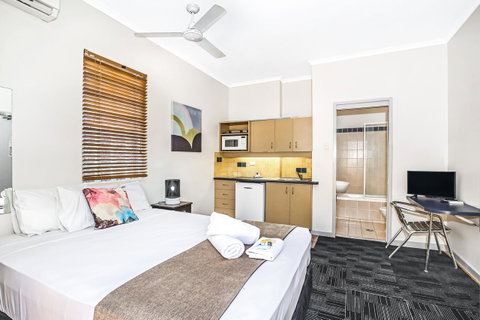 City Palms Brisbane - Whitsundays Accommodation 3